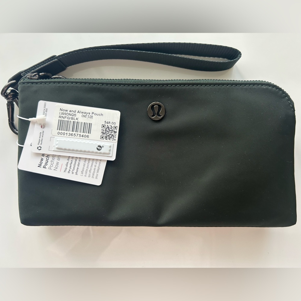Lululemon Now and Always Pouch in Rainforest Green/Black NWT
